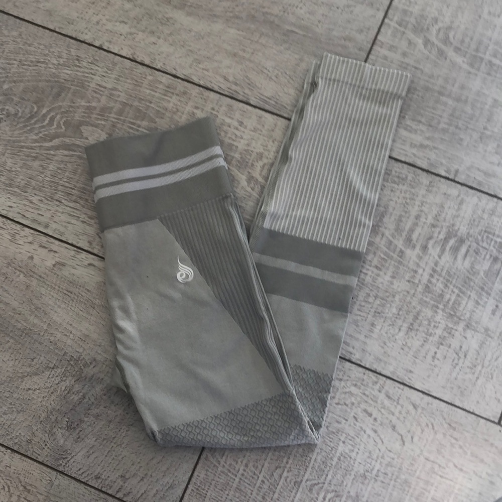 Echt leggings size S grey